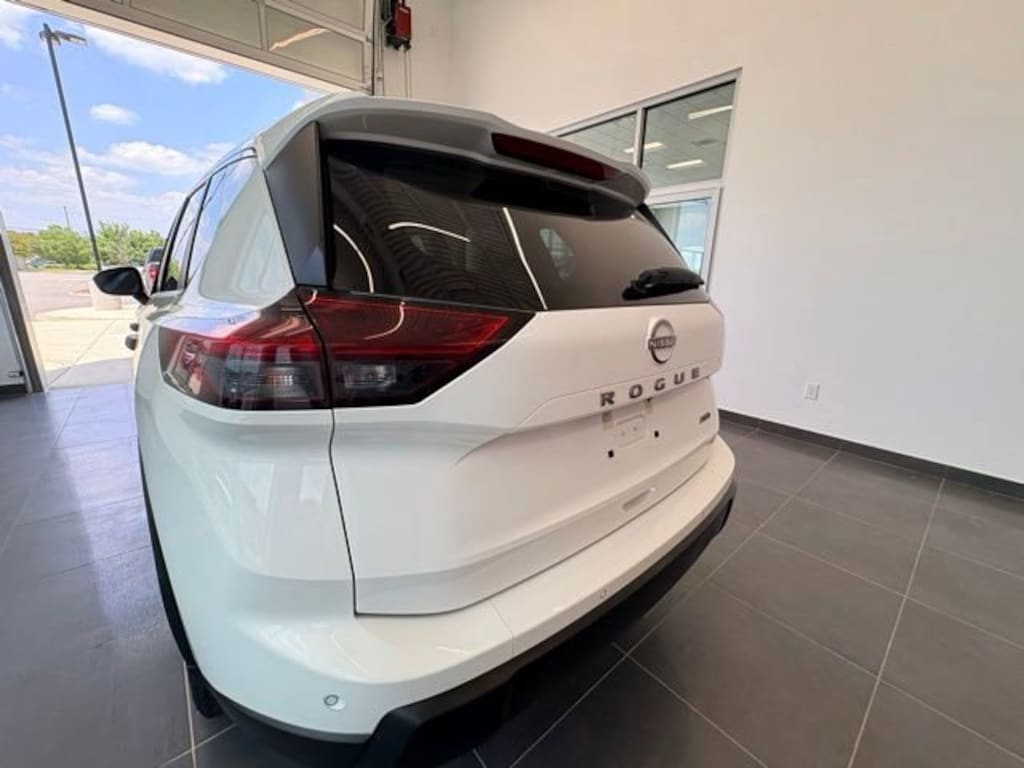 Used 2024 Nissan Rogue S SUV