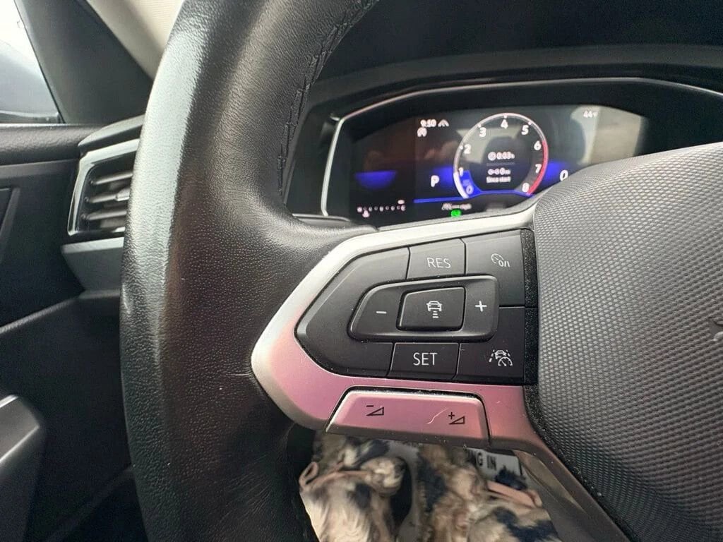 2024 Volkswagen Jetta SE - Photo 30