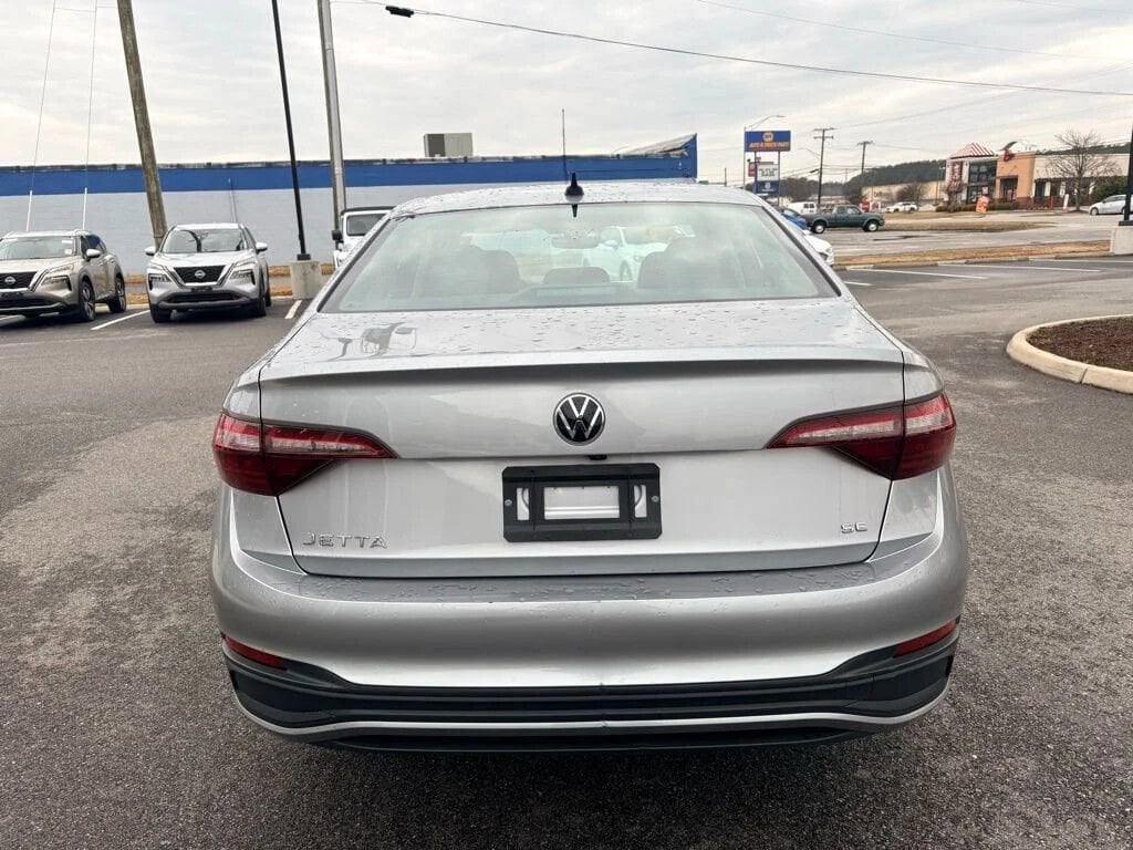 2024 Volkswagen Jetta SE - Photo 7