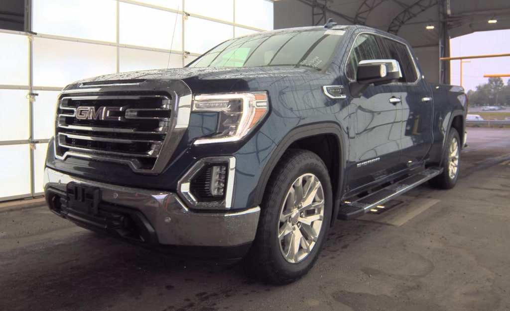 2019 GMC Sierra 4WD Crew Cab Standard Box SLT's photo