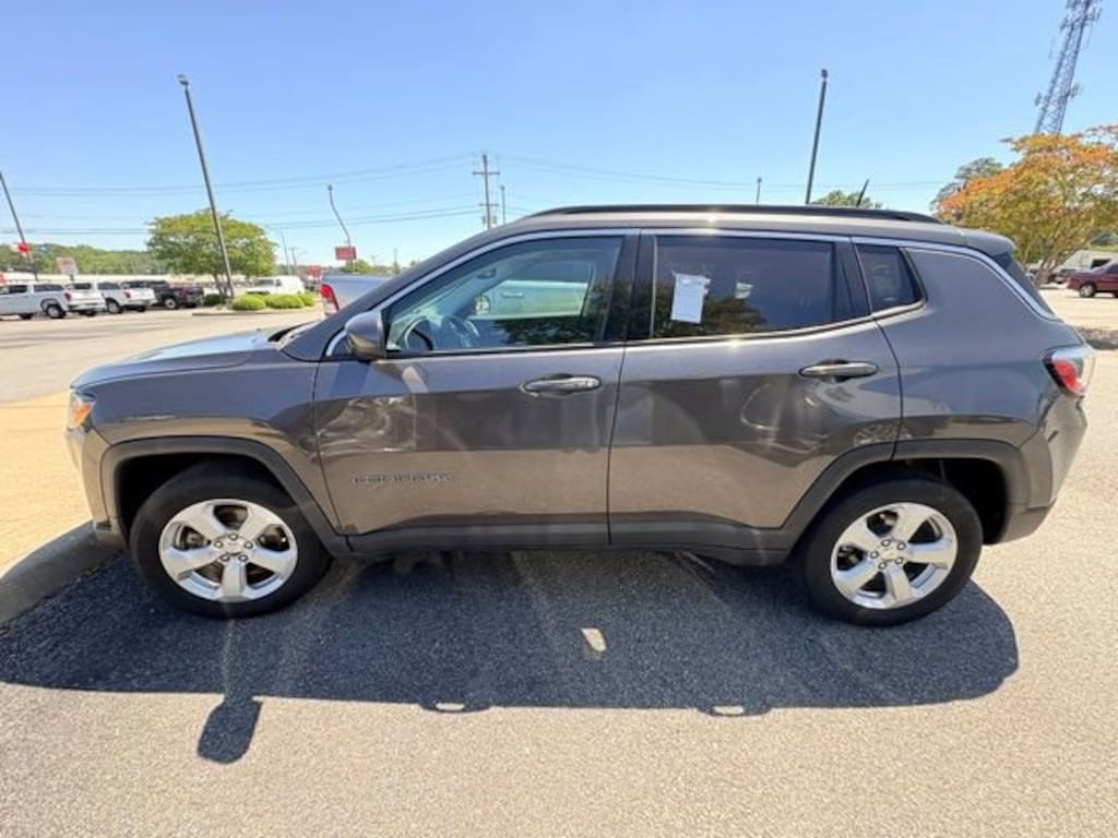 Used 2018 Jeep Compass Latitude SUV