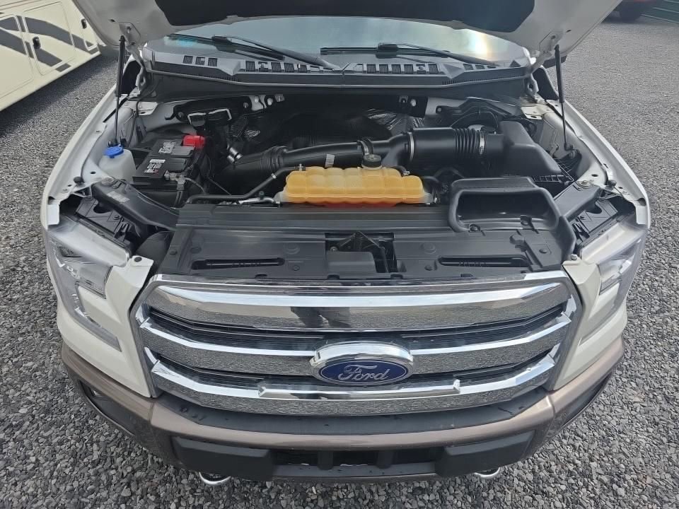 2017 Ford F-150 Lariat - Photo 13