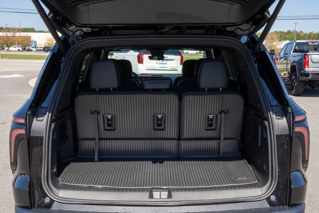 2027 Chevrolet Traverse LT - Photo 9