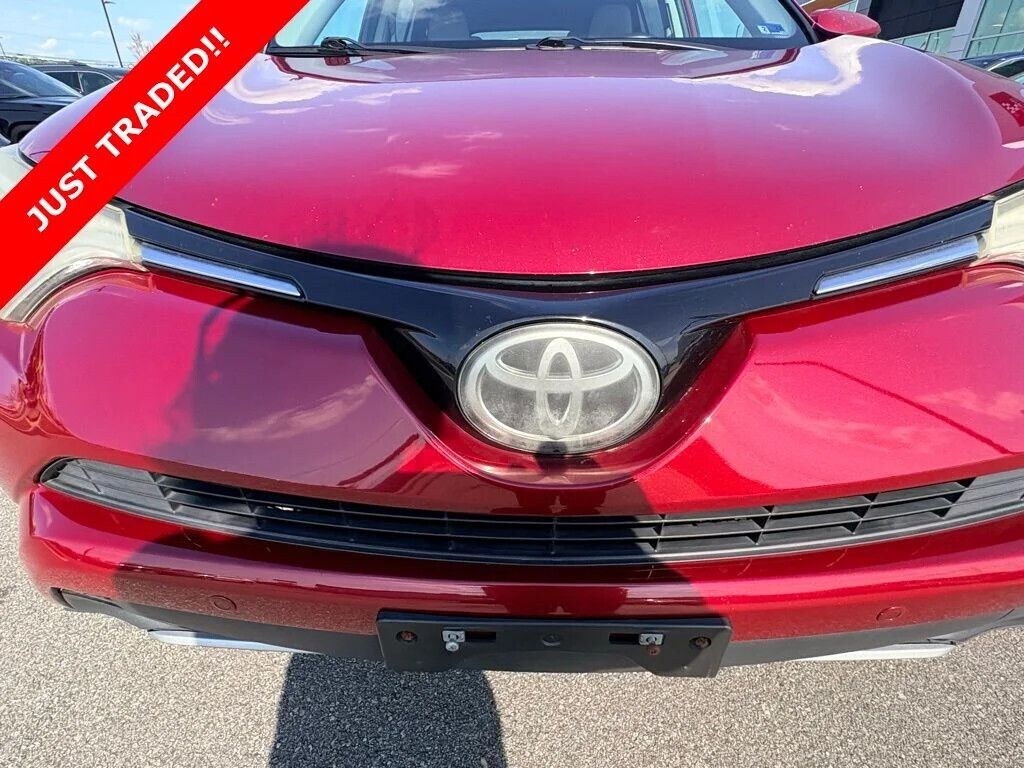 Used 2018 Toyota RAV4 XLE SUV