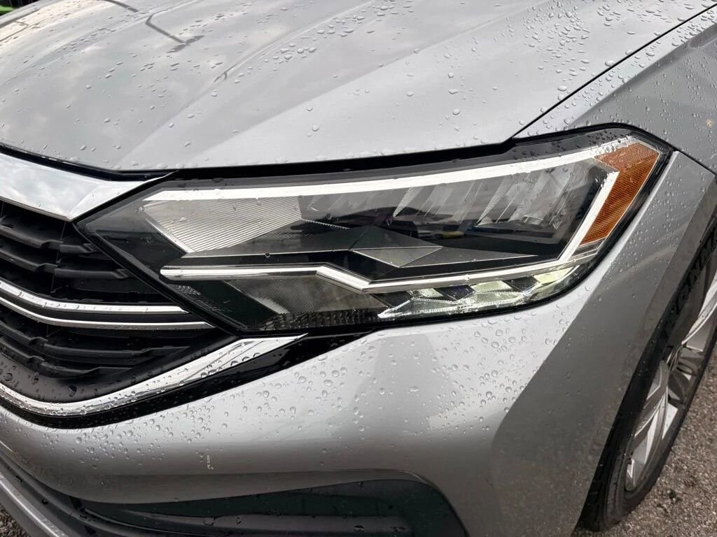 2024 Volkswagen Jetta SE - Photo 32