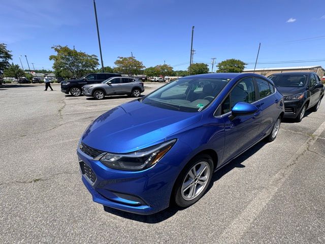 2018 Chevrolet Cruze LT Hatchback Auto's photo