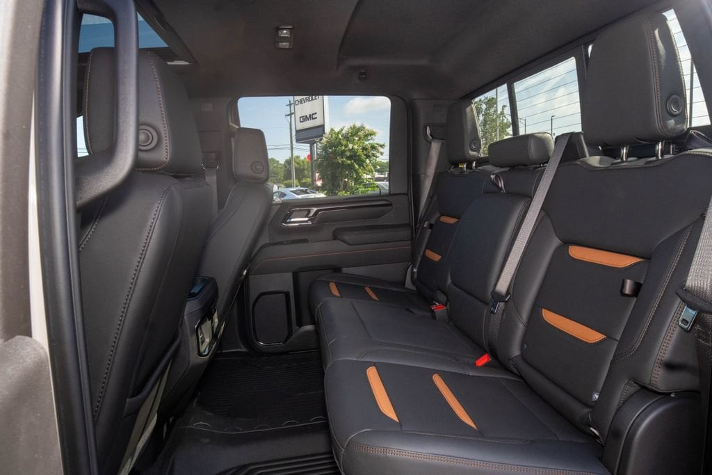 2026 GMC Sierra 2500HD AT4 - Photo 18