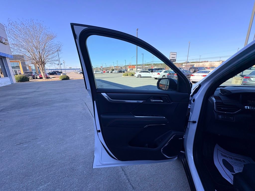 2026 GMC Acadia Elevation - Photo 17