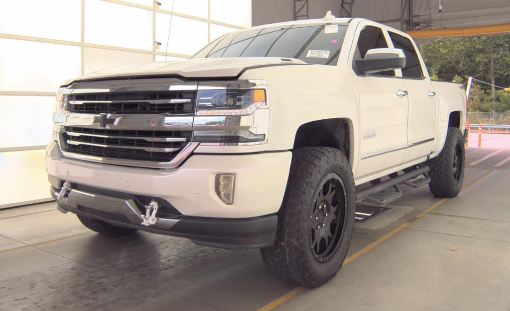2017 Chevrolet Silverado 1500 High Country 4X4 Crew Cab Short Box's photo