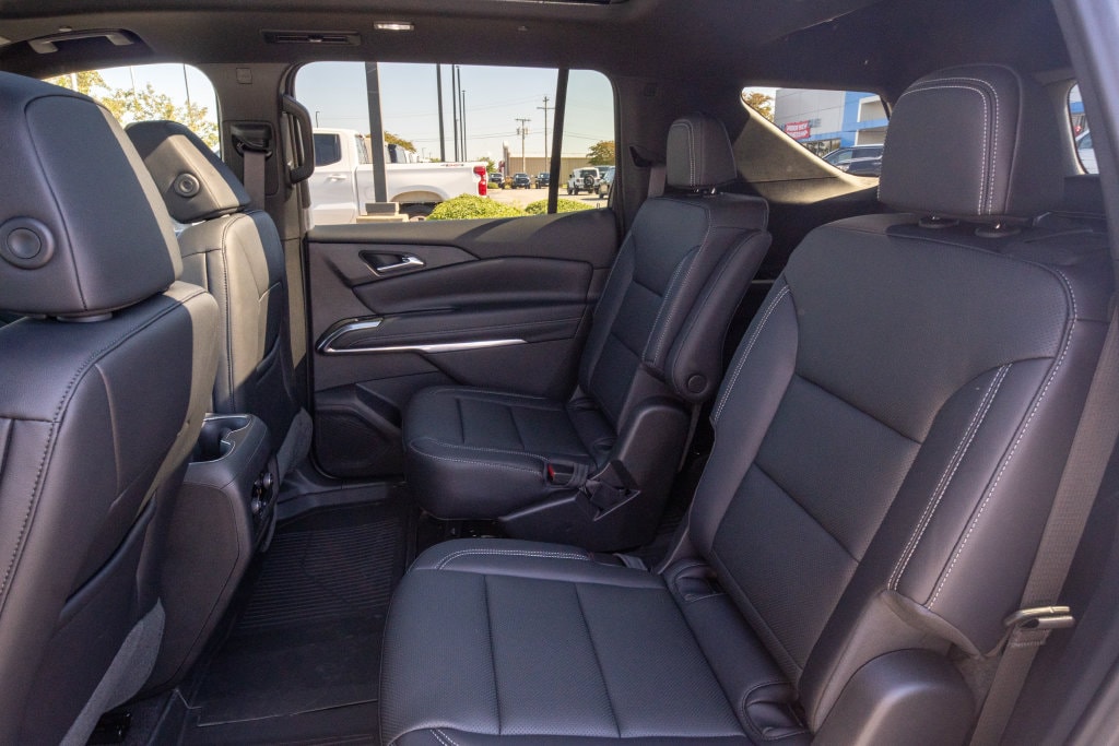 2027 Chevrolet Traverse LT - Photo 14