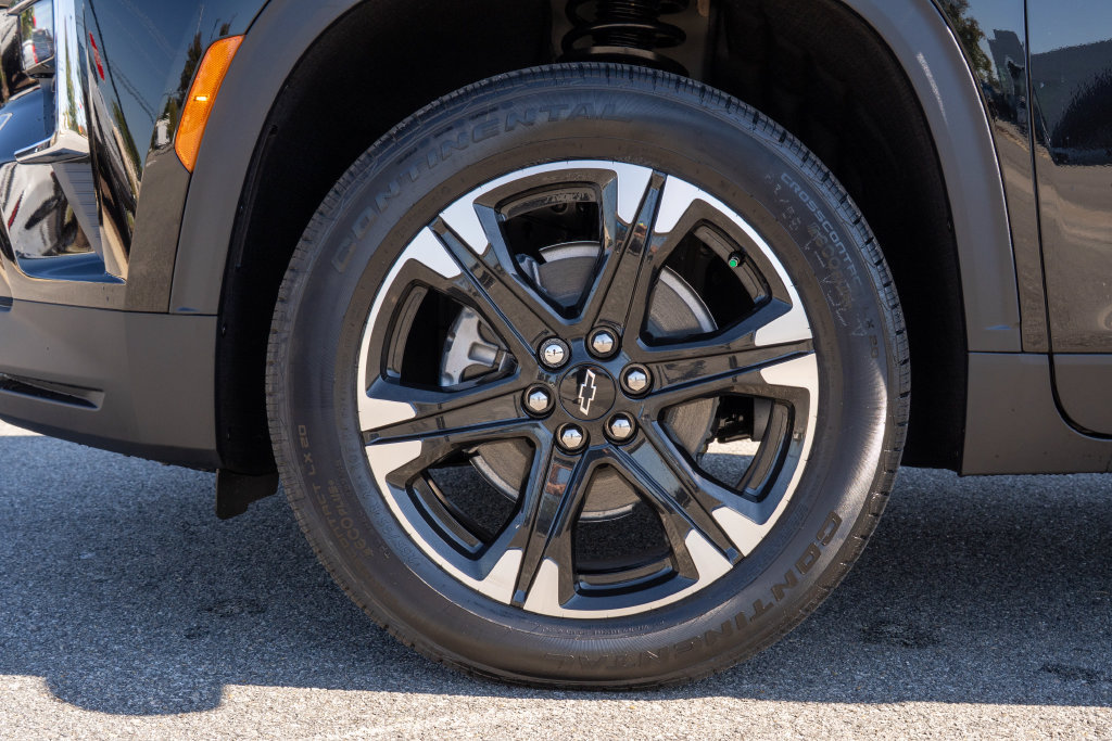 2027 Chevrolet Traverse LT - Photo 29