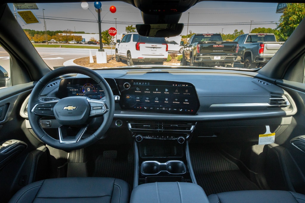 2027 Chevrolet Traverse LT - Photo 16