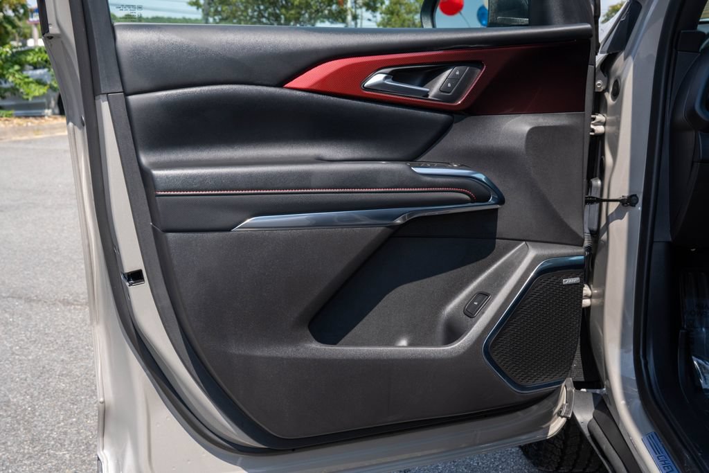 2026 Chevrolet Traverse Z71 - Photo 9