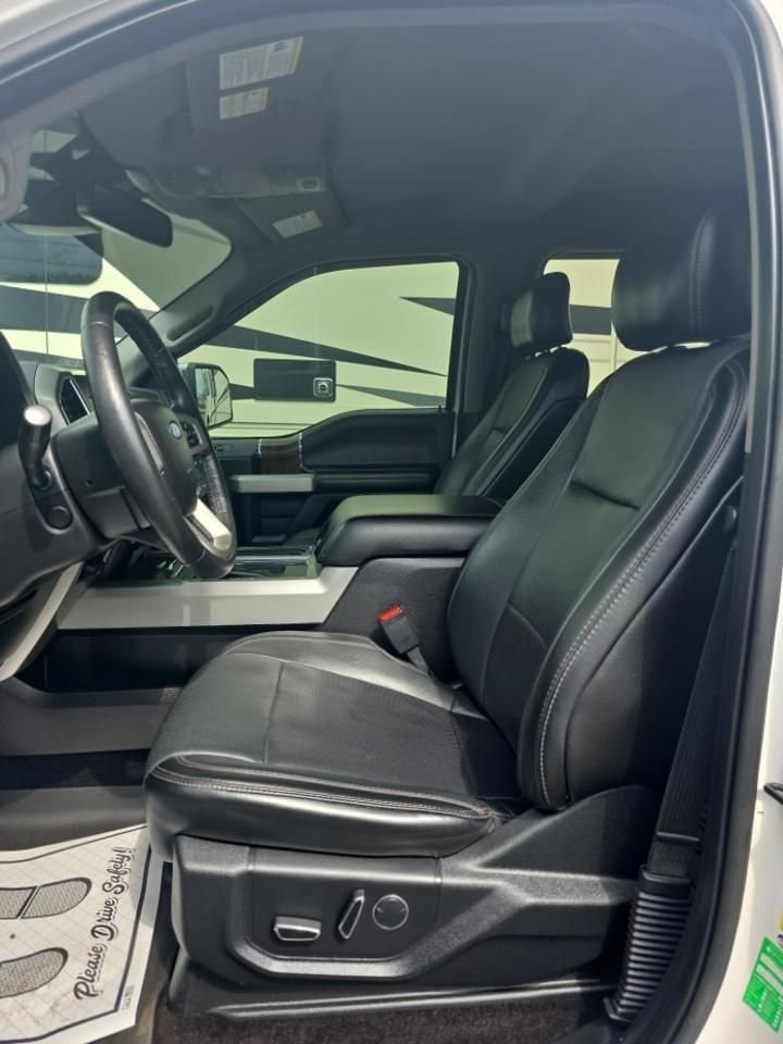 2017 Ford F-150 Lariat - Photo 9