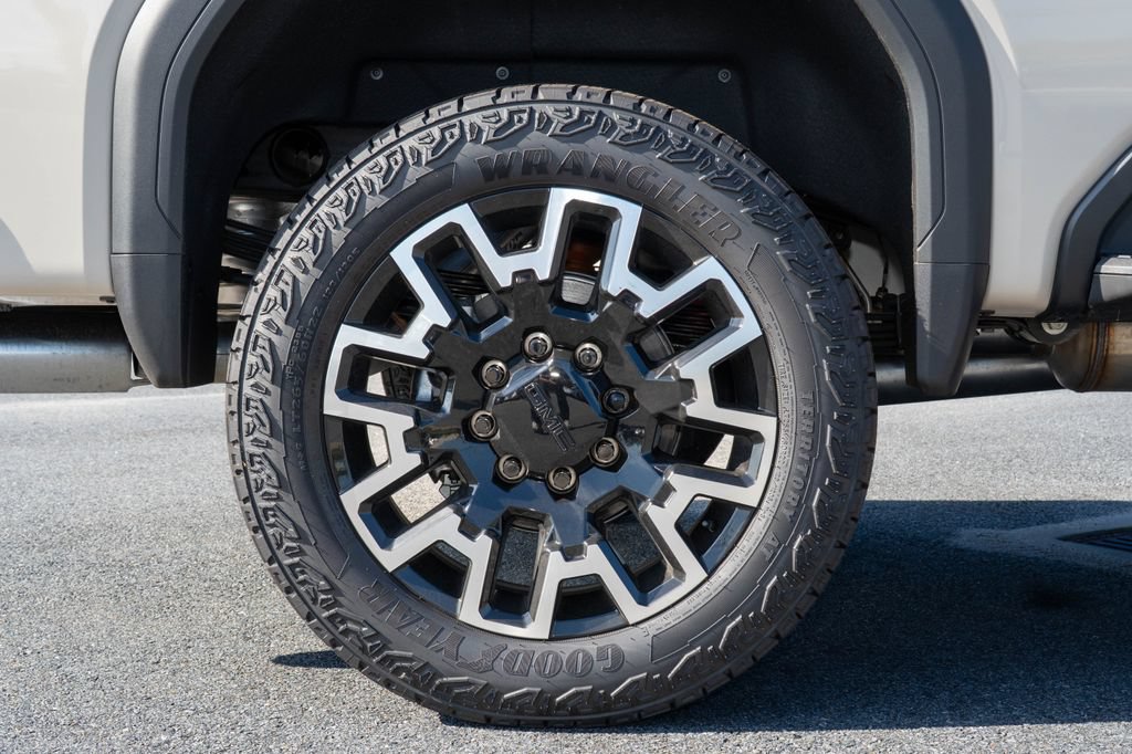 2026 GMC Sierra 2500HD AT4 - Photo 36