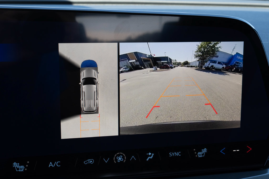 2027 Chevrolet Traverse LT - Photo 25
