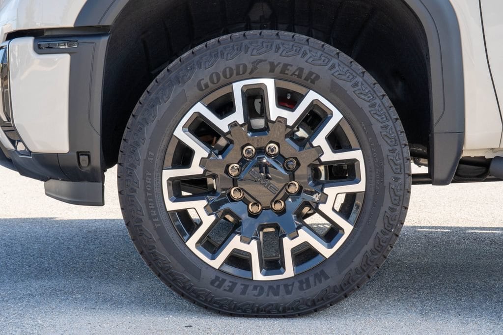 2026 GMC Sierra 2500HD AT4 - Photo 33