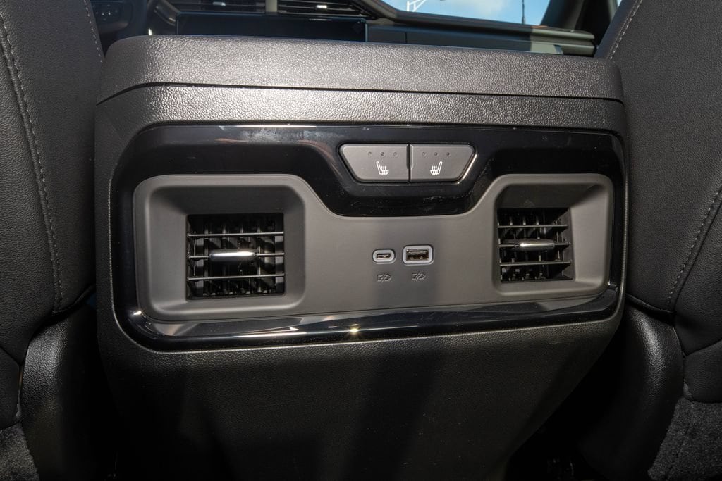 2026 GMC Sierra 2500HD AT4 - Photo 19