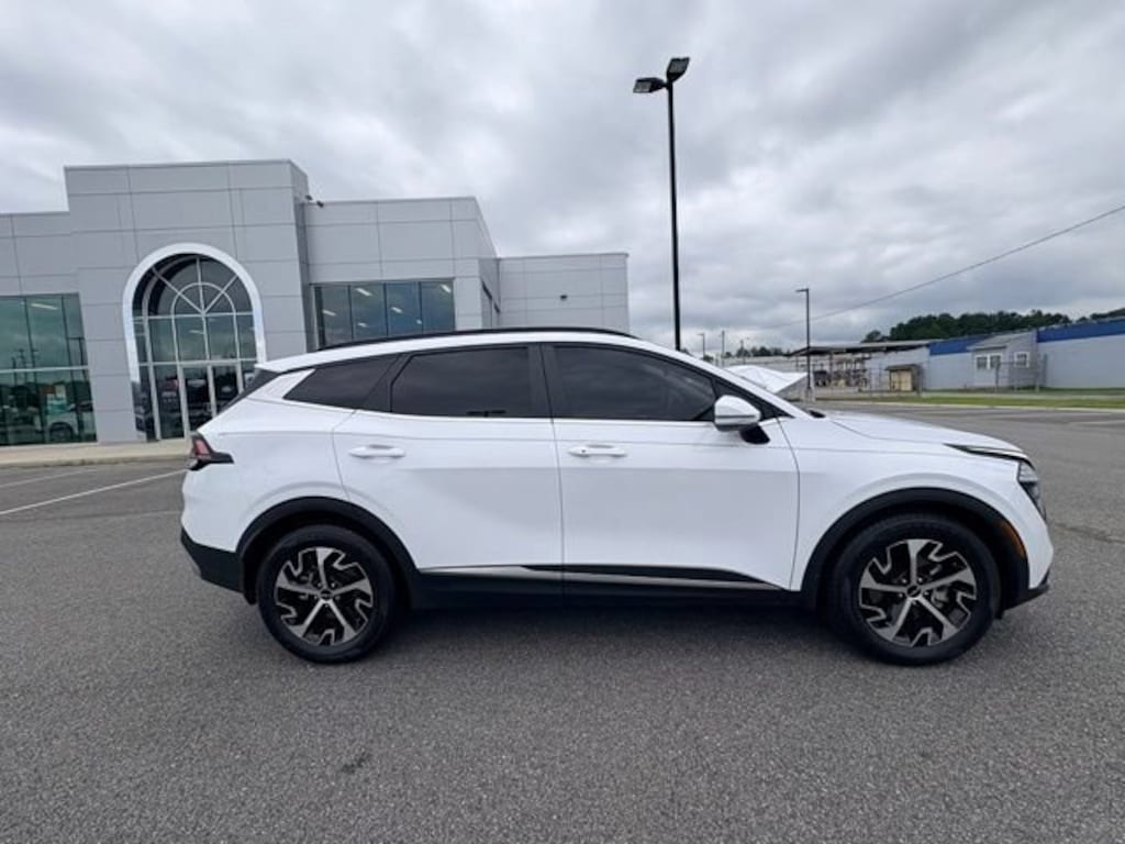 Used 2025 Kia Sportage EX