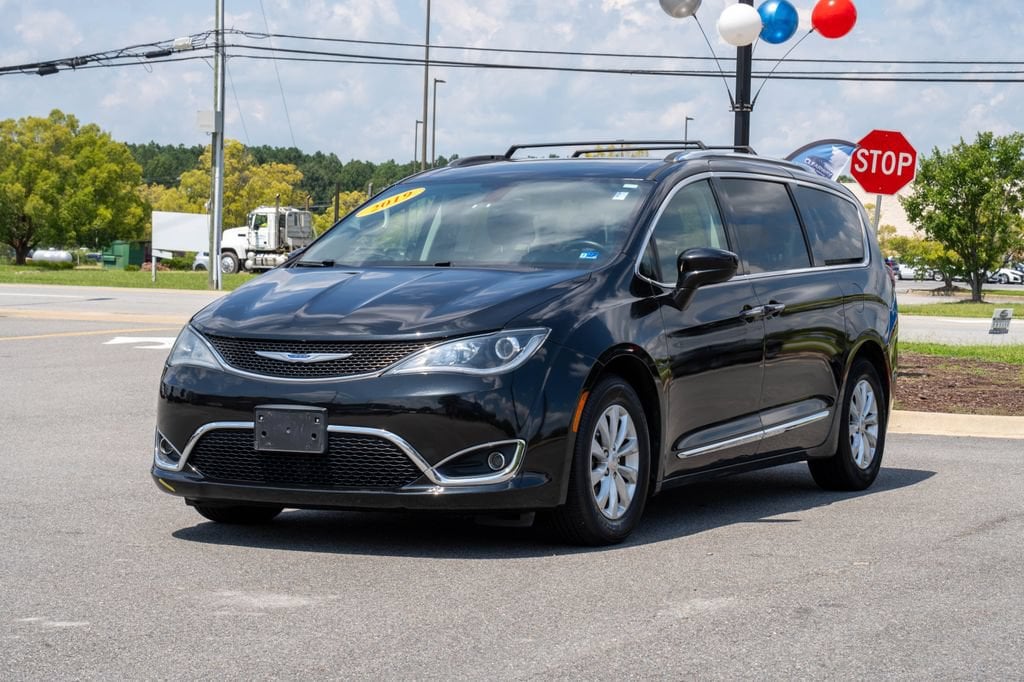 Used 2019 Chrysler Pacifica Touring L