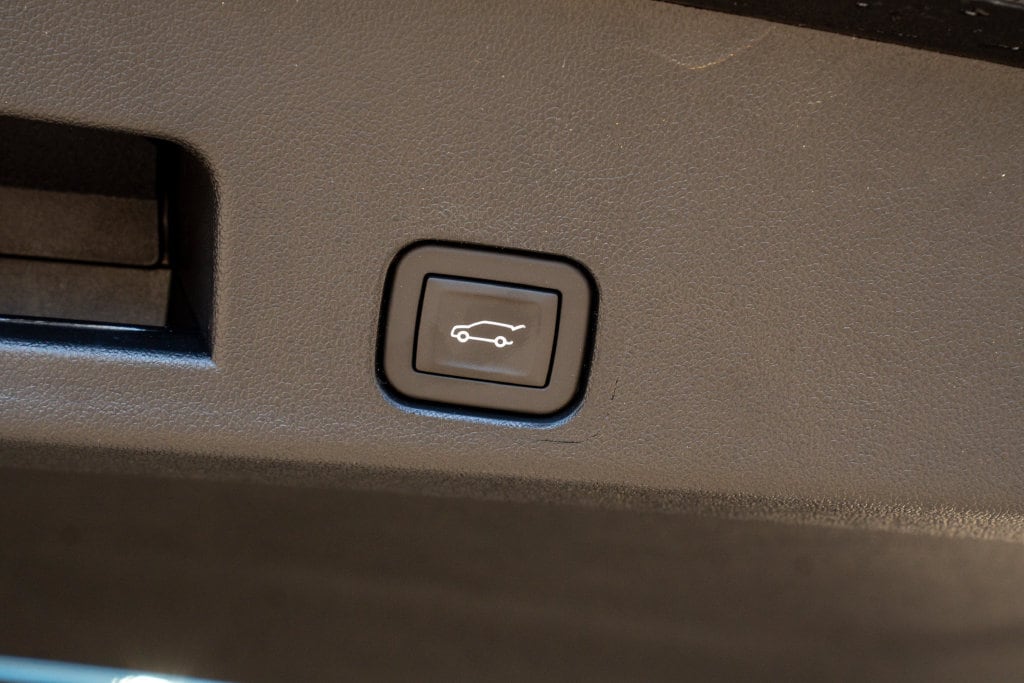 2027 Chevrolet Traverse LT - Photo 10