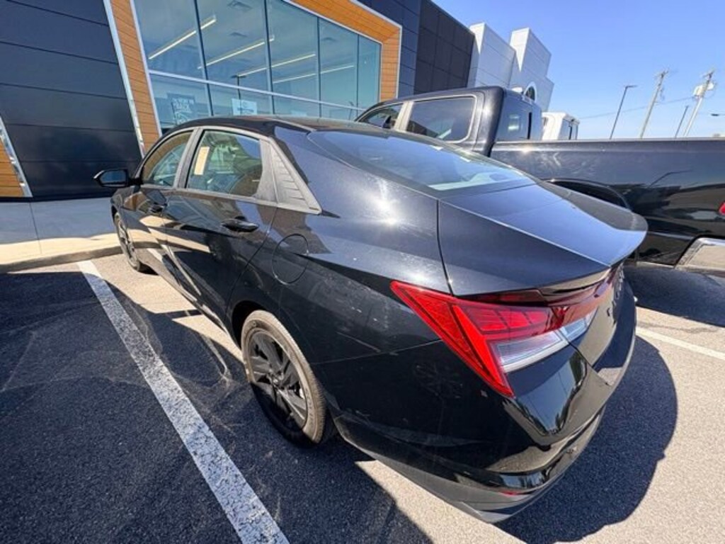 Used 2023 Hyundai Elantra Hybrid Blue Sedan