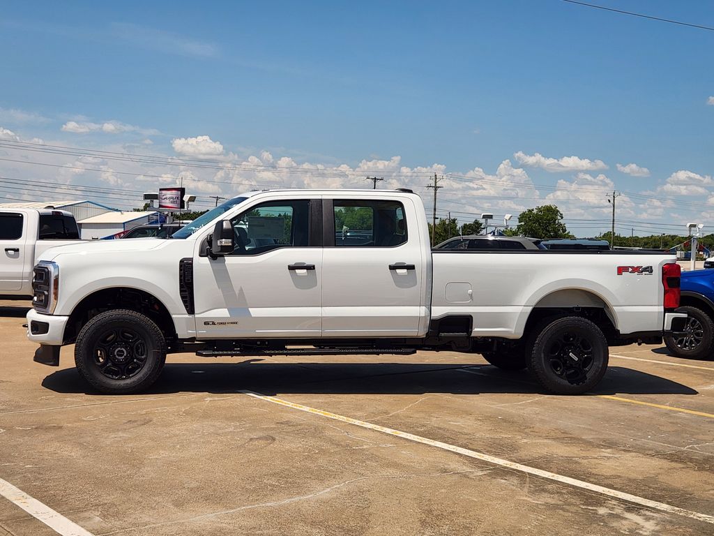 2025 Ford F-350 XL photo 3