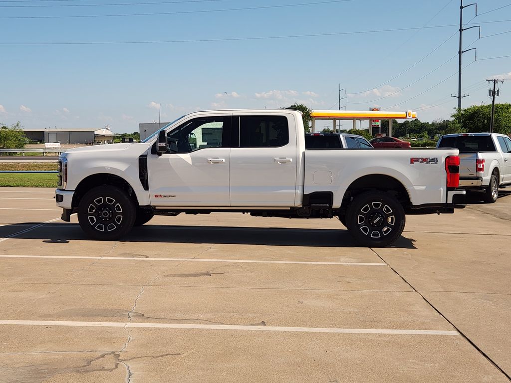 2025 Ford F-250 photo 3