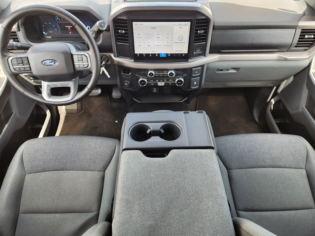 2025 Ford F-150 XLT - Photo 24