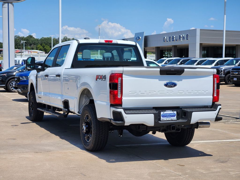 2025 Ford F-350 XL photo 4