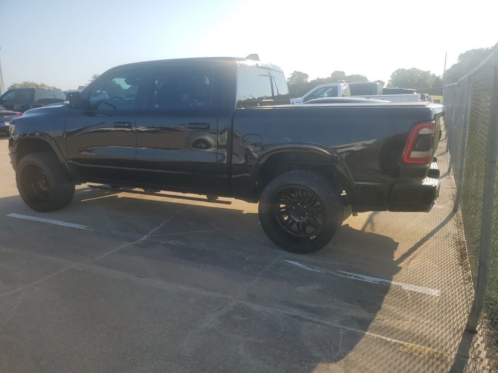 2019 Ram 1500 Laramie photo 2