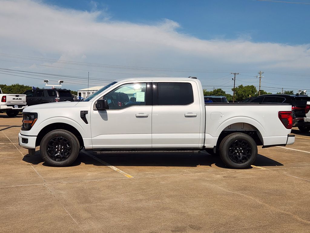 2025 Ford F-150 XLT photo 3