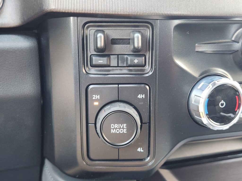 2026 Ford F-350 Super Duty Platinum - Photo 14