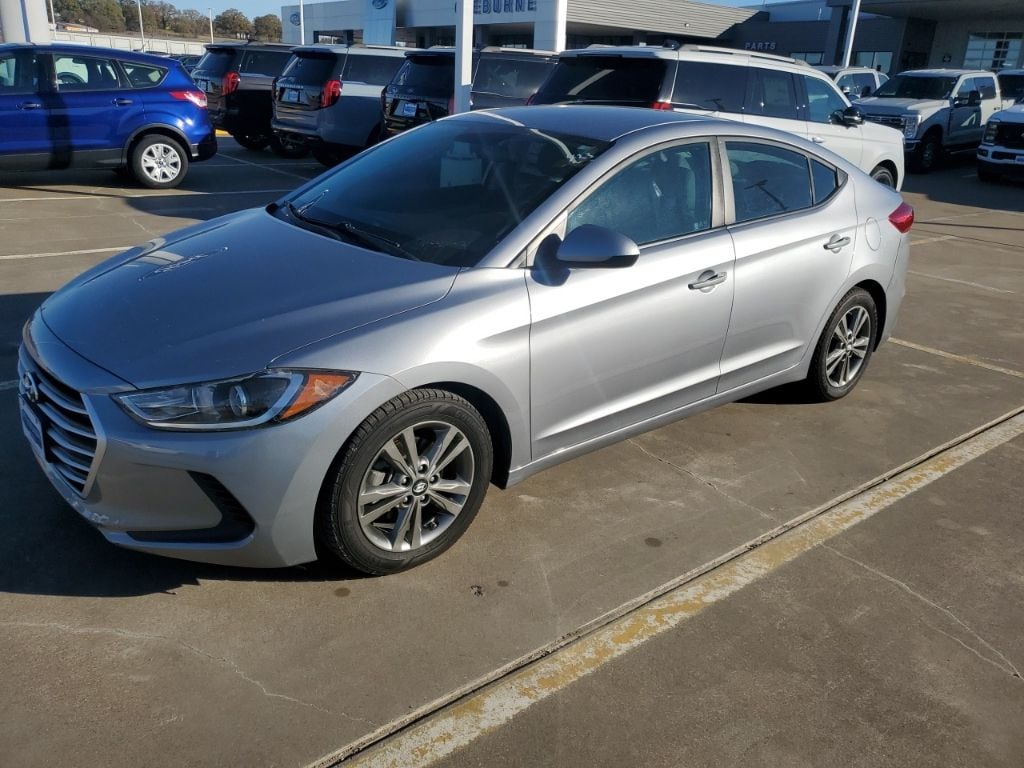 2017 Hyundai Elantra SE's photo