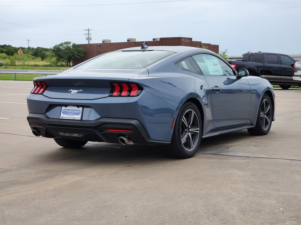 2025 Ford Mustang EcoBoost photo 4