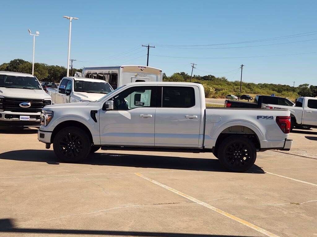 New 2025 Ford F-150 Lariat TRUCK