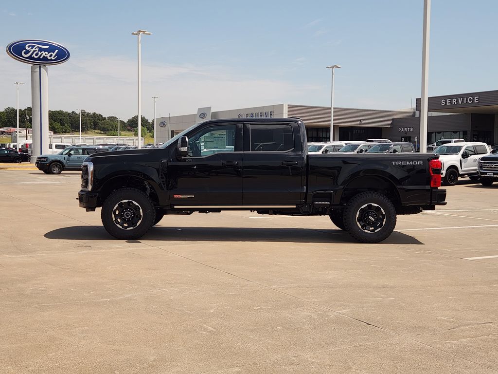 2025 Ford F-250 Lariat photo 2