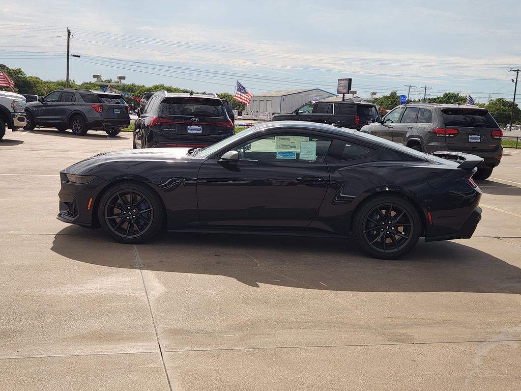 2025 Ford Mustang Dark Horse Premium photo 3