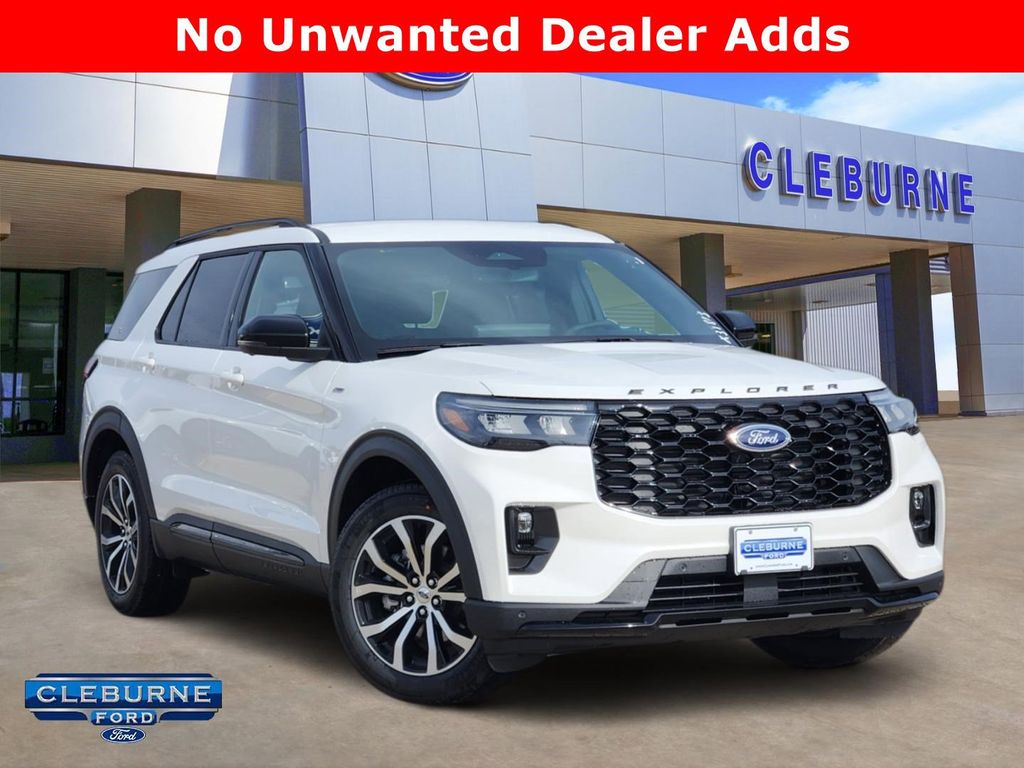 2026 Ford Explorer ST-LINE's photo