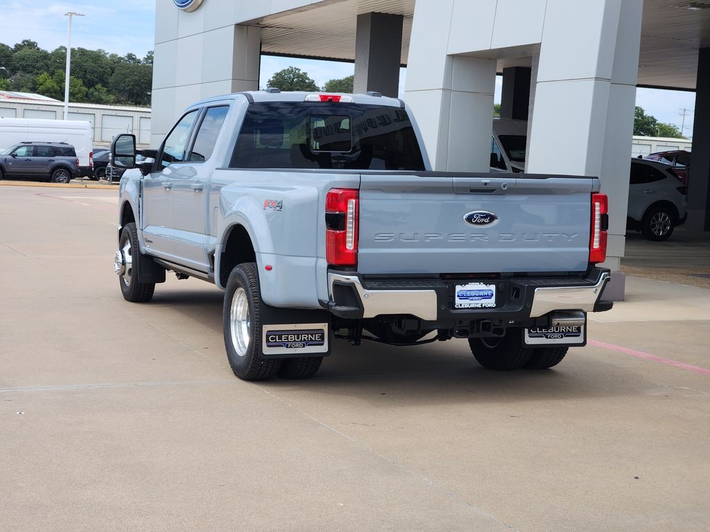 2025 Ford F-350 Lariat photo 4