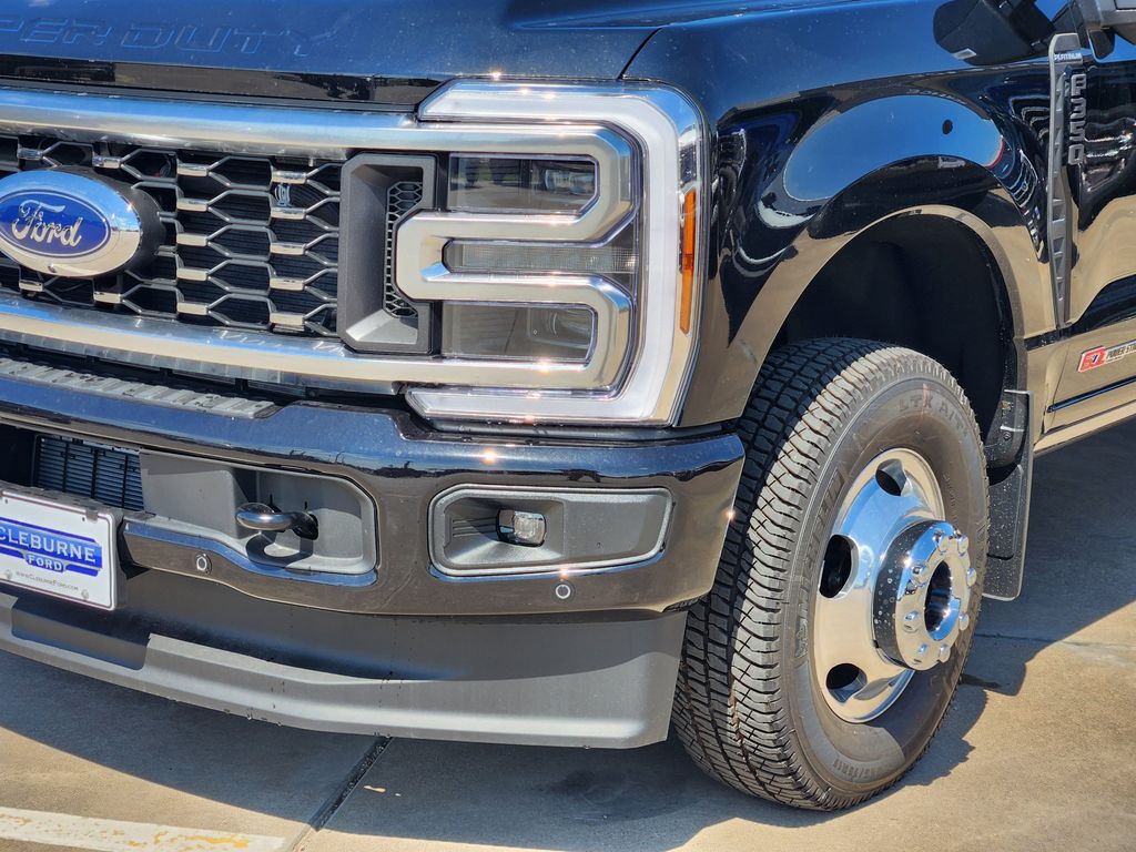 2026 Ford F-350 Super Duty Platinum - Photo 6