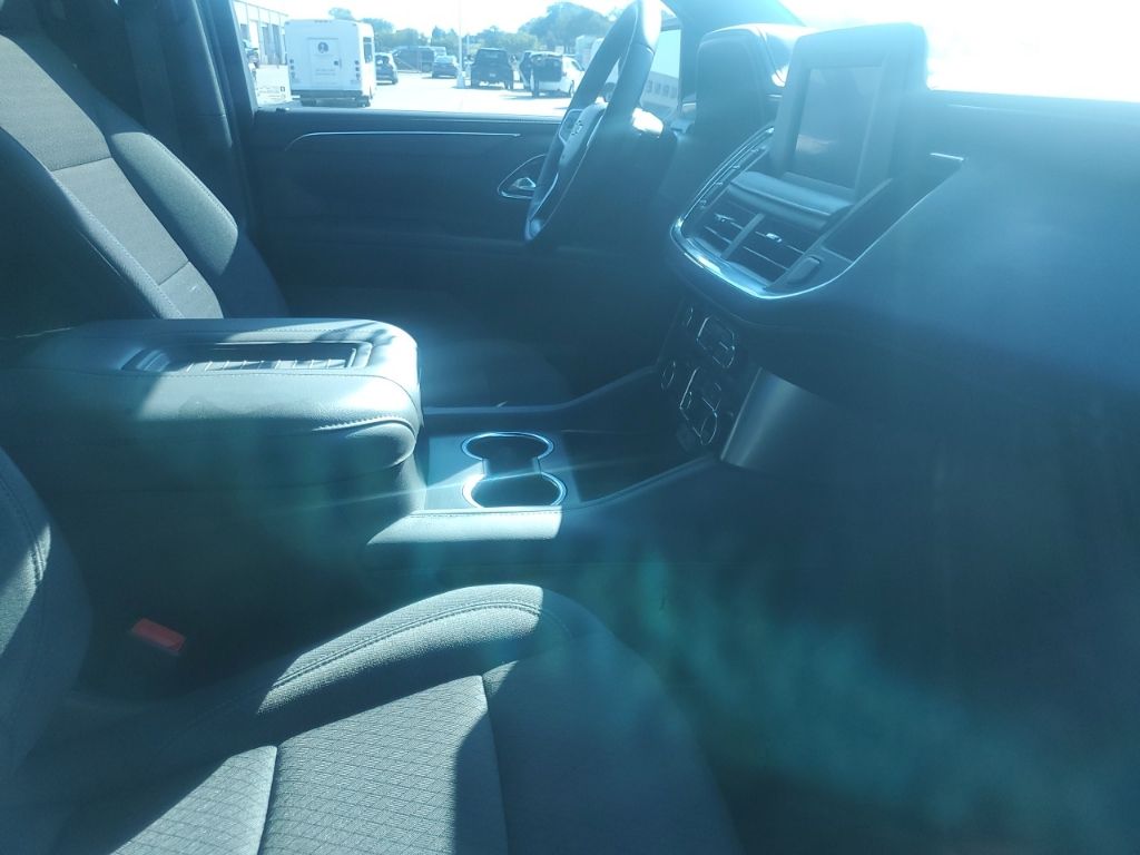 2024 Chevrolet Tahoe LS photo 3