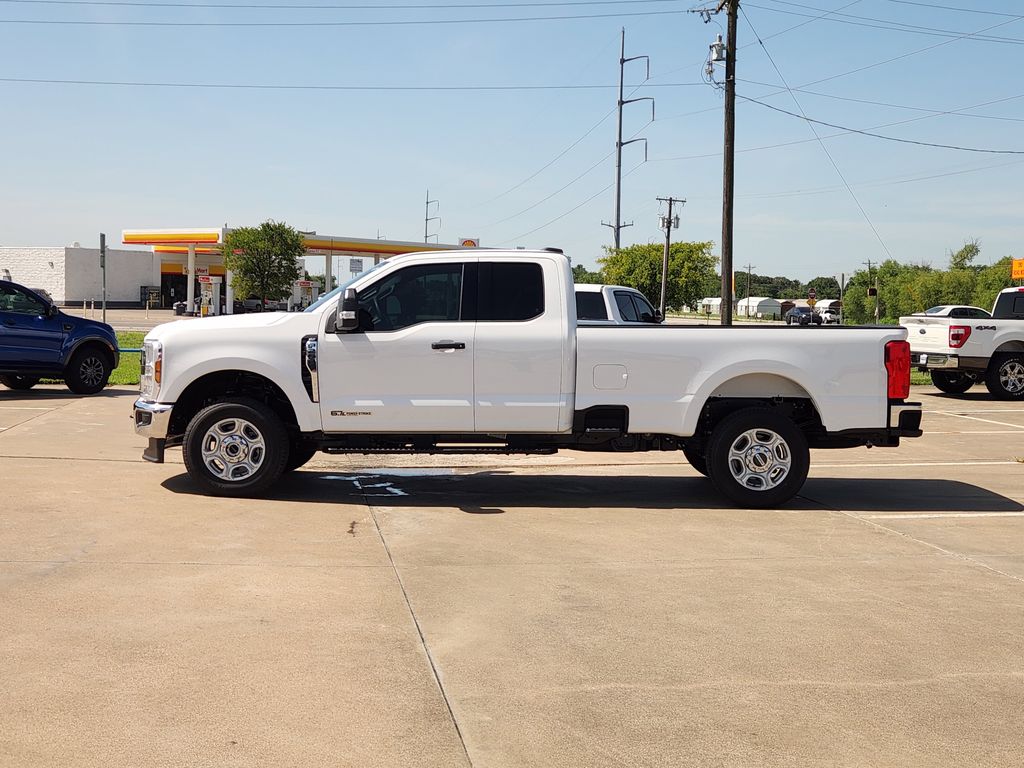 2025 Ford F-250 photo 4