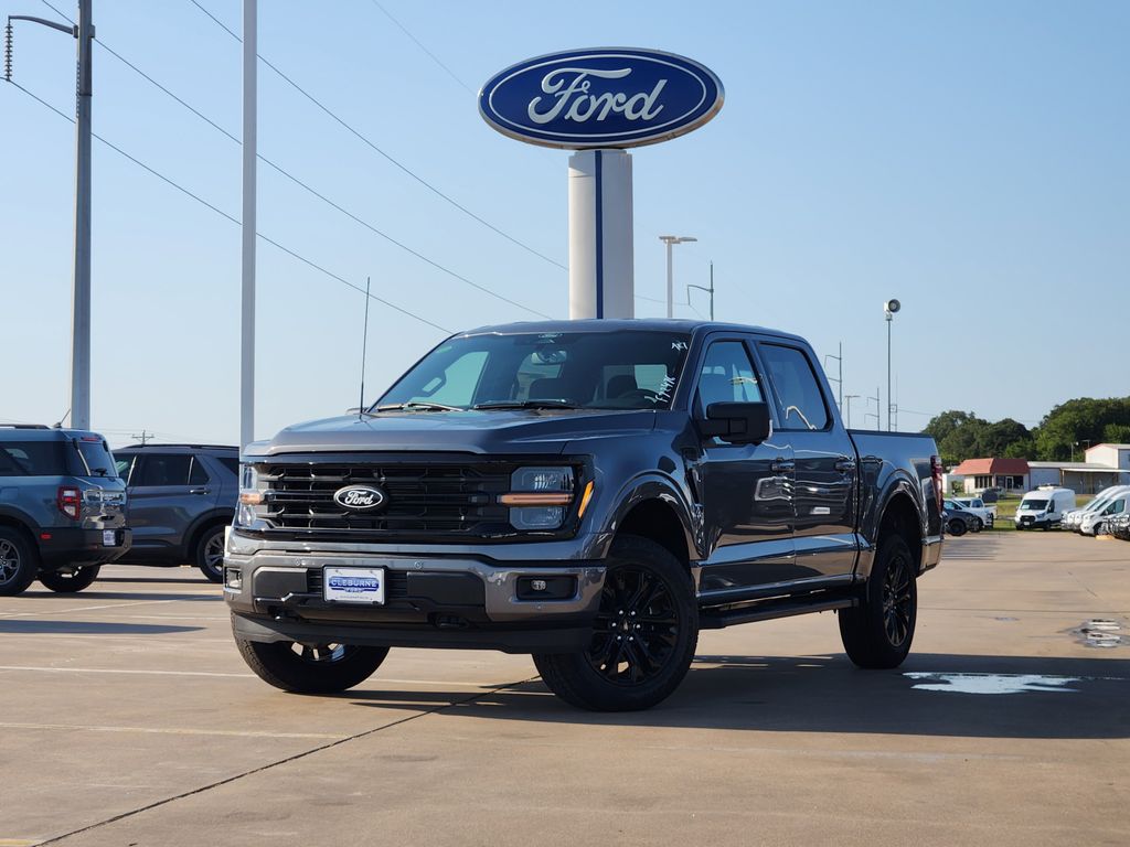 2025 Ford F-150 XLT photo 2