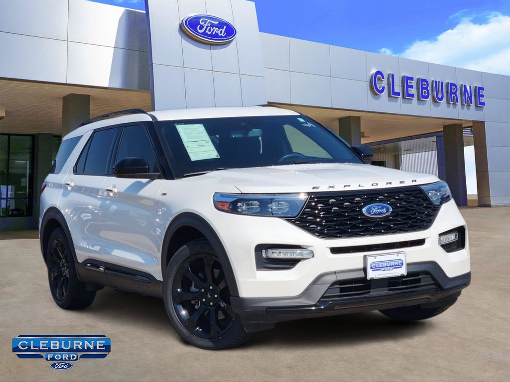 Certified Pre-Owned 2024 Ford Explorer ST-Line