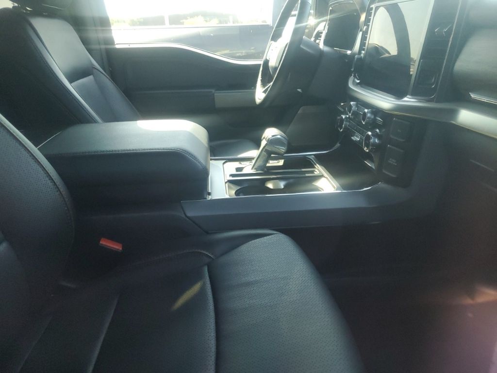 2024 Ford F-150 Lariat photo 2