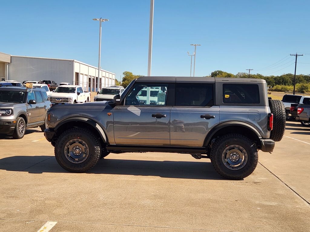 New 2025 Ford Bronco Badlands SUV