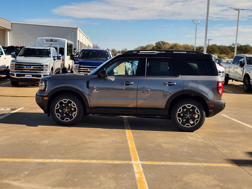 2025 Ford Bronco Sport Outer Banks photo 3