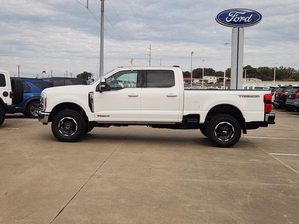 2025 Ford F-250 photo 4