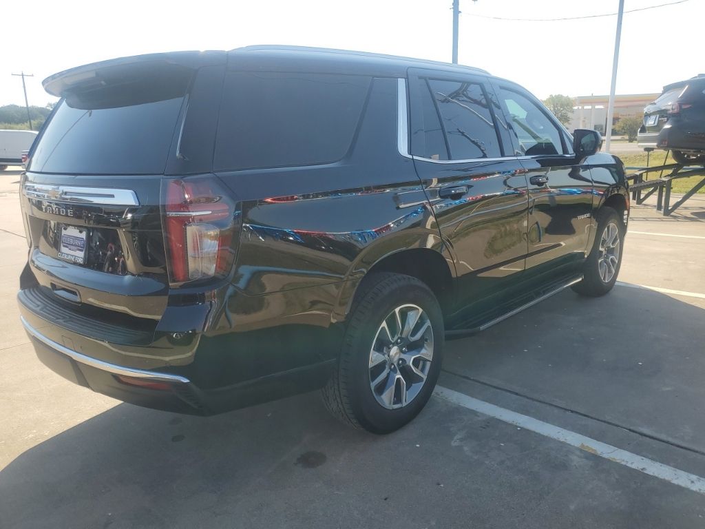 2024 Chevrolet Tahoe LS photo 2